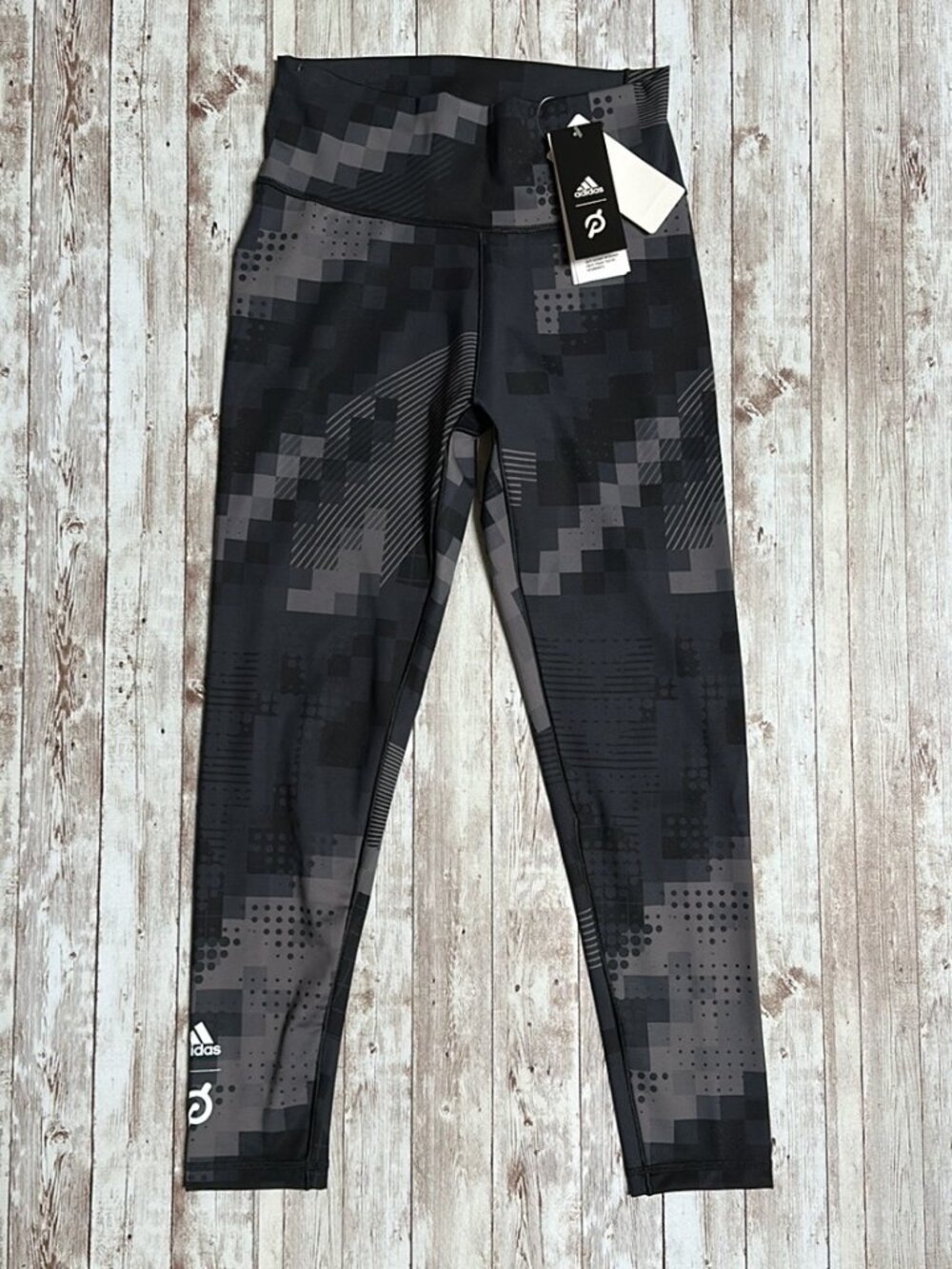 Adidas x Peloton Believe This Tight Leggings sz Medium Gray Black HE2031 Smooth